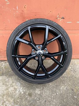 VW Golf 8 R GTI Top stav - 13