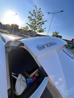Škodu Octavia Combi III, rok 2014, motor 2.0 TDI 110 kW - 13