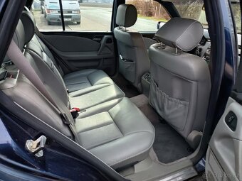 Mercedes-Benz Třída E 320i 4x4 - 13