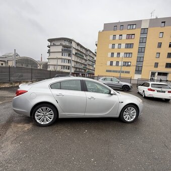 Opel Insignia 2.0 CDTi • 96 kW • 2013 • Kombi • BEZ KOROZE • - 13