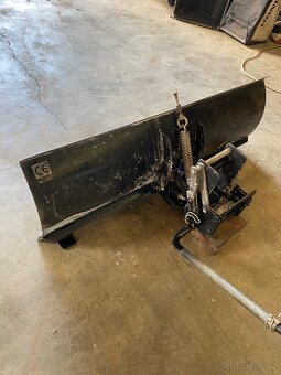 Zahradní traktor, traktůrek TORO WHEEL HORSE - 13