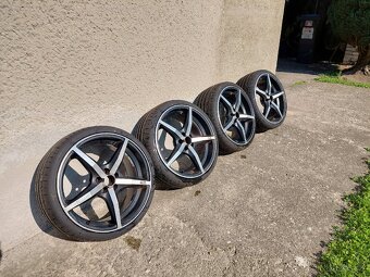 OZ RACING R18 - 13