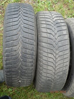 4xObutou zimní sadu na OPEL CORSA D Rok 2010  185/65 R15 - 13