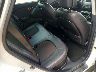Hyundai IX35 2.0CRdi 100kw 4x4+klima+alu.kola+ČR - 13