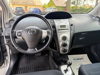 Toyota Yaris 1.3VVT-i  Executive AUTOMAT jen 135tkm - 13