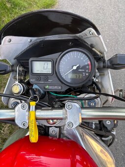 Yamaha R1 - 13