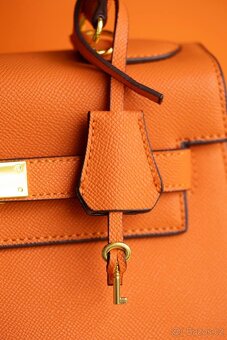 🧡 Exkluzivní kožená kabelka v oranžové – luxusní styl a nad - 13