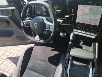 Renault Rafale 200k hybrid Alpine - sleva 150 000 - 13