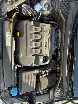 Seat Leon 2.0 TDI 110kW - LED, TAŽNÉ, PLNĚ FUNKČNÍ - 13