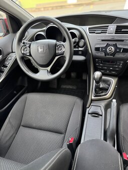 Spolehlivá a servisovaná Honda Civic 1.4 i-VTEC (2015) - 13