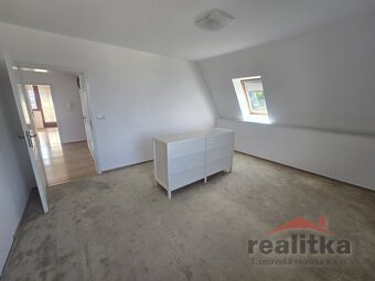 Pronájem velkého bytu 120 m2, 3+kk v RD, Opava, ul. Slovensk - 13