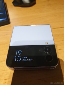 Samsung Galaxy Z FLIP 4 - 13