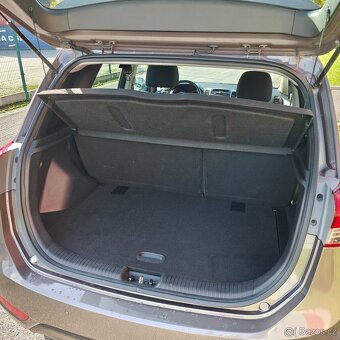 Hyundai ix20 1.6i automat 62.tis.km Švýcarsko ročník 1942 - 13