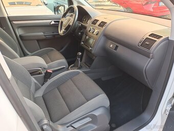 Volkswagen Touran 2.0TDI 103kW 7-míst Tažné par. kamera - 13