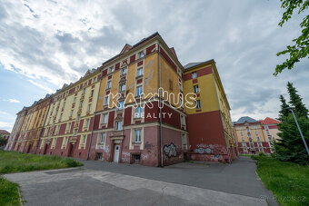 Pronájem prostorného bytu 2+1 (70 m2) na ulici Cingrova, Mor - 13