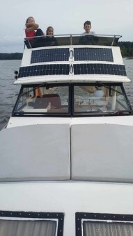 Kajutová motorová loď Trojan F26 Flybridge - 13