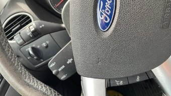 Ford Focus, 1.6 // RV 2/2006 // 74 kW - 13