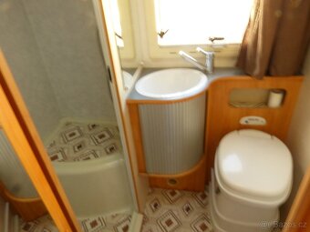 Obytny automobil Adria Izola S 687 - 13