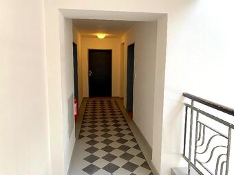 Nový byt 2+kk s terasou, 50m2,P.7-U metra Vltavska - 13