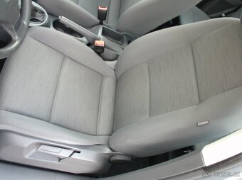 Volkswagen Touran 1,6Mpi bez koroze,TOPstav,poSTK - 13
