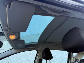 Peugeot 207 SW kombi 1,4i 70kW r.v.2011 Serviska - 13