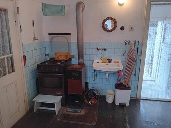 RD se zahradou v obci Litobratřice - 13