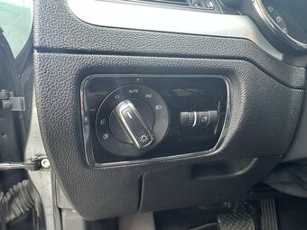 Škoda Superb 2.0 TDi 125kW 4x4 serviska - 13