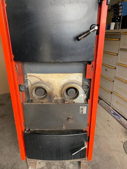 ŠPIČKOVĚ zachovalý zplyňovač dřeva Künzel 40 kW s vyrovnávac - 13