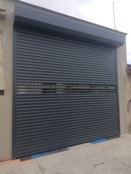 Garážová rolovací vrata zateplené 77mm lamely možno montáž - 13