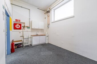Pronájem obchodních prostor, 800 m2, v obchodní lokalitě Str - 13