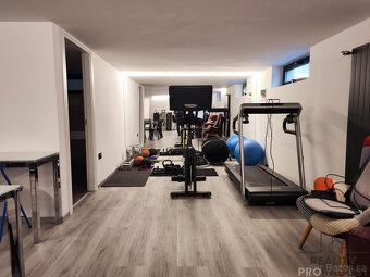 Prodej bytu 5+kk 274 m² Città Sant'Angelo, Itálie - 13