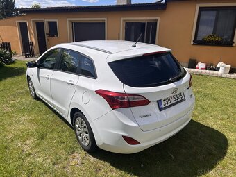Hyundai i30 Combi 1.6 CRDi - 13