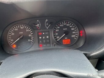 Renault Clio II 1.5 dci - 13
