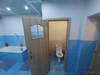 Prostorný rodinný dům se zahradou 2655 m², 3 km od Bruntálu - 13