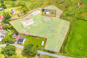 Prodej zemědělského objektu v Křižovatce s pozemkem 10428 m2 - 13