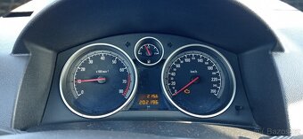 Opel Astra GTC - 13
