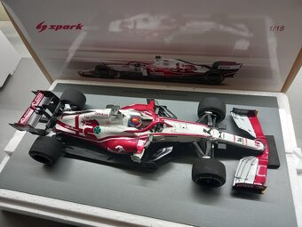 2x F1 SAUBER ALFA ROMEO C40 2021 KIMI RAIKKONEN SPARK 1:18 - 13