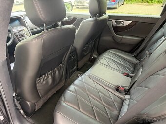 Infiniti FX50, S, 5.0 V8, 287kw 4x4 Původ ČR - 13