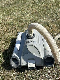 Prodám oválný bazén se vším potřebným příslušenstvím - 13