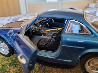 Modely aut Burago 1:18 a 1:16 výroba Itálie - 13