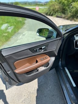 Volvo V60 D3 Momentum 2.0 diesel │ 2020 - 13
