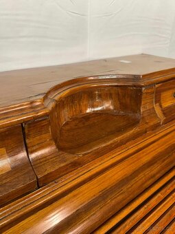 Starožitný sekretář s roletou (133026) - 13