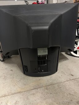 Bang & Olufsen B&W - 13