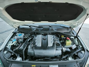VW Touareg 3.0TDi 4m kůže 2018 najeto 75tis.km  DPH - 13