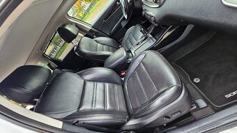 KIA Sorento 2.2 CRDI 16V 147 kW Premium 4x4 automat serviska - 13