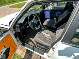 BMW 324d  E30 plastak PRODEJ NÁHRÁDNÍ DÍLY - 13