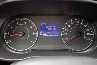 Dacia Duster 84 kW (2019) - 13