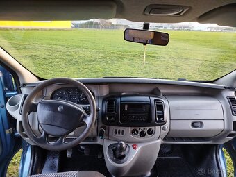 Renault Trafic 2.5dCi, 99kW, 9míst - 13