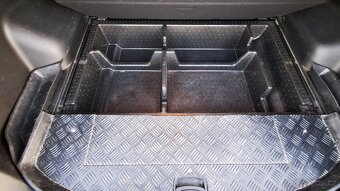 Hyundai Santa Fe 2015 max výbava 113tkm top stav 165kw 8pneu - 13