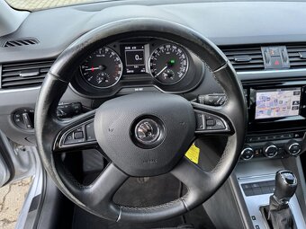 Škoda Octavia, 2.0 TDI 110 kW DSG, navigace - 13